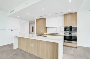 2411 Laguna Cir, North Miami, FL 33181 - Photo 9