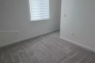 692 SE 13th Ct, Homestead, FL 33034 - Photo 7
