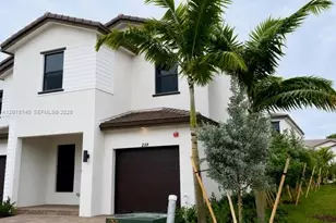 269 SW 159th Ct, Pembroke Pines, FL 33027 - Photo 1