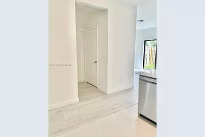 269 SW 159th Ct, Pembroke Pines, FL 33027 - Photo 13