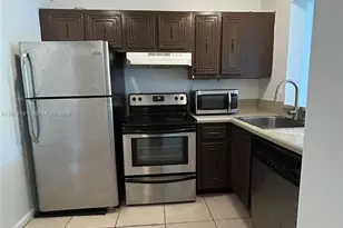 496 NW 165th St Rd, Miami, FL 33169 - Photo 3