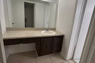 496 NW 165th St Rd, Miami, FL 33169 - Photo 7