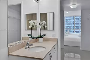 1750 N Bayshore Dr, Miami, FL 33132 - Photo 9