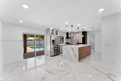 7220 NW 10th Pl, Plantation, FL 33313 - Photo 15