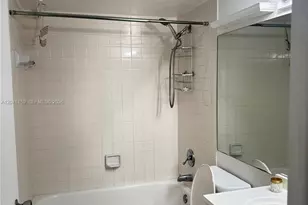 770 Claughton Island Dr, Miami, FL 33131 - Photo 27