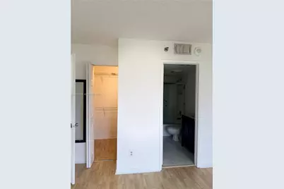 770 Claughton Island Dr #601, Miami, FL 33131 - Photo 19