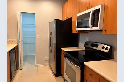 4240 NE 9th St, Homestead, FL 33033 - Photo 13