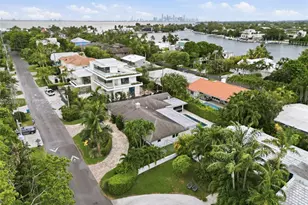 571 S Mashta Dr, Key Biscayne, FL 33149 - Photo 1