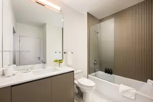 329 NE 28th St, Miami, FL 33137 - Photo 23