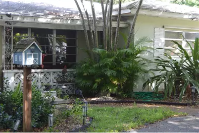 11429 NE 11th Pl, Biscayne Park, FL 33161 - Photo 1