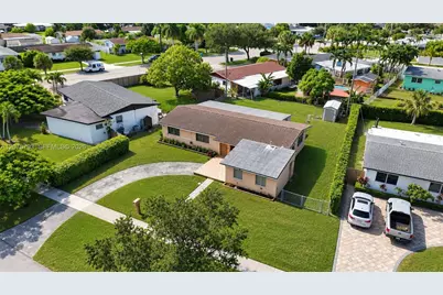 9500 Cutler Ridge Dr, Cutler Bay, FL 33157 - Photo 3