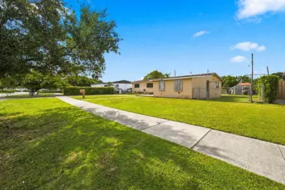 9500 Cutler Ridge Dr, Cutler Bay, FL 33157 - Photo 9