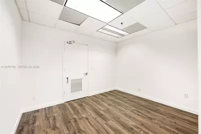 150 SE 2nd Ave #1010, Miami, FL 33131 - Photo 31