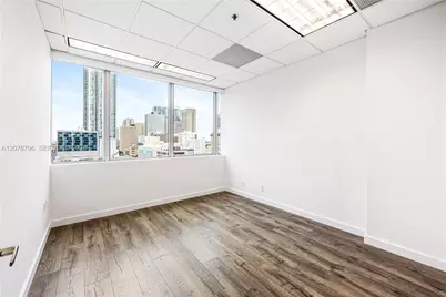 150 SE 2nd Ave #1010, Miami, FL 33131 - Photo 25