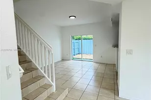 923 SE 16th Ct, Homestead, FL 33034 - Photo 9