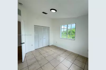 923 SE 16th Ct, Homestead, FL 33034 - Photo 17