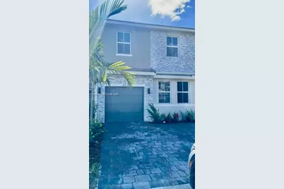 157 SW 170th Ave, Pembroke Pines, FL 33027 - Photo 3