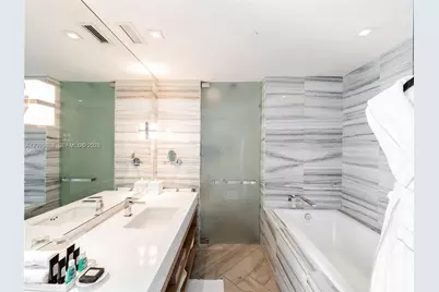 2201 Collins Ave #428, Miami Beach, FL 33139 - Photo 9