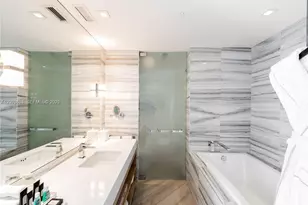 2201 Collins Ave, Miami Beach, FL 33139 - Photo 9