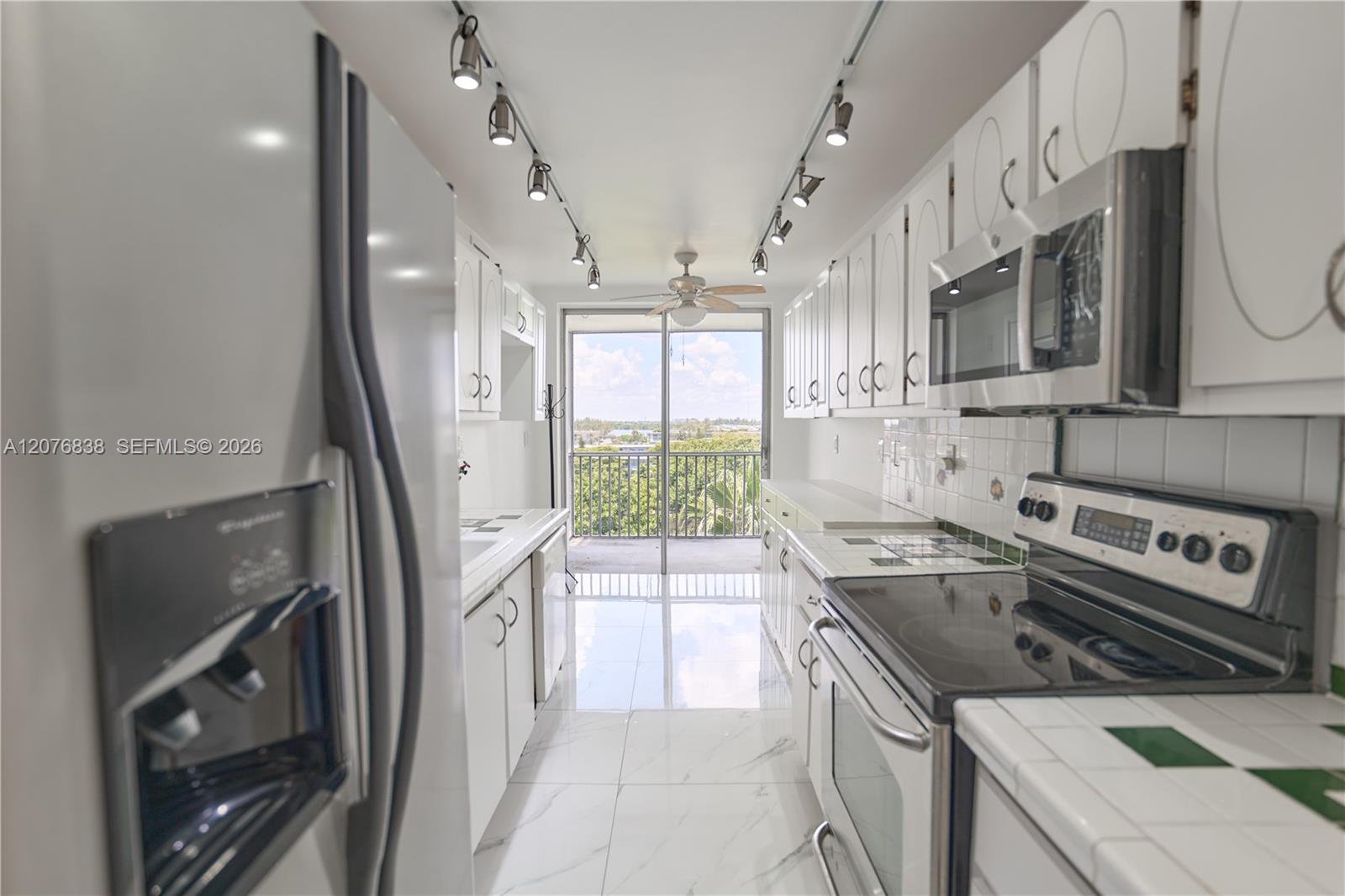 1750 NE 191st St #829-4 - 1750 NE 191st St #829-4, Miami, FL 33179 Luxury Property | Jose Angel Pina