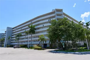 1750 NE 191st St, Miami, FL 33179 - Photo 25