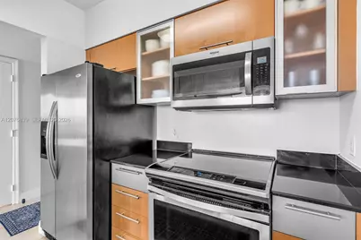 1750 N Bayshore Dr #5010, Miami, FL 33132 - Photo 5