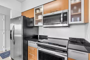 1750 N Bayshore Dr, Miami, FL 33132 - Photo 5