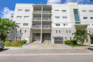 900 SW 7th St, Miami, FL 33130 - Photo 1