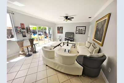 2105 NE 38th Rd, Homestead, FL 33033 - Photo 11