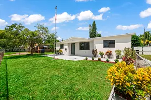 220 N 69th Terrace, Hollywood, FL 33024 - Photo 3