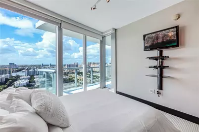 17001 Collins Ave #2508, Sunny Isles Beach, FL 33160 - Photo 25