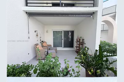 9731 Fontainebleau Blvd #F108, Miami, FL 33172 - Photo 1