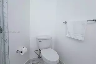 9731 Fontainebleau Blvd, Miami, FL 33172 - Photo 11