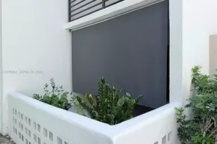 9731 Fontainebleau Blvd, Miami, FL 33172 - Photo 19