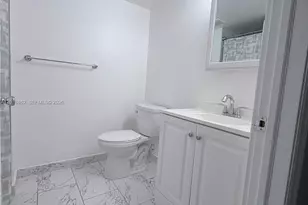 9731 Fontainebleau Blvd, Miami, FL 33172 - Photo 15