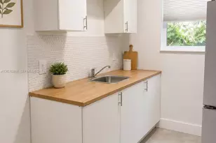 7510 Byron Ave, Miami Beach, FL 33141 - Photo 3