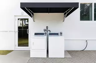 7510 Byron Ave, Miami Beach, FL 33141 - Photo 9