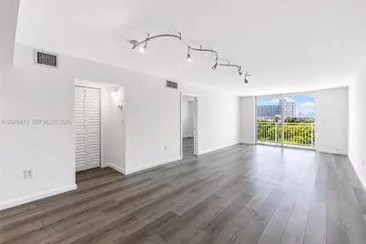 1045 10th St #604, Miami Beach, FL 33139 - Photo 1
