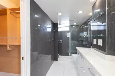 1045 10th St #604, Miami Beach, FL 33139 - Photo 17