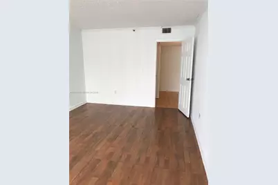 555 NE 15th St #30E, Miami, FL 33132 - Photo 3