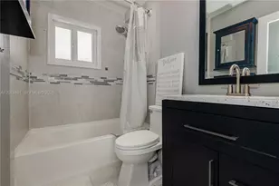 928 NW 106th Ave Cir, Miami, FL 33172 - Photo 23
