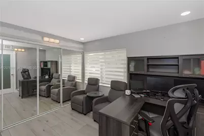 928 NW 106th Ave Cir, Miami, FL 33172 - Photo 15