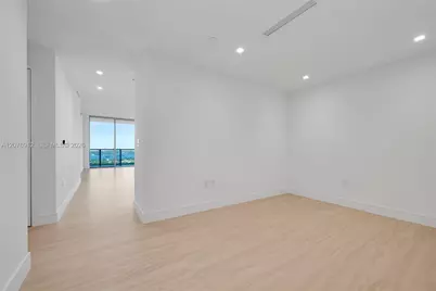 2411 Laguna Circle #2402, North Miami, FL 33181 - Photo 7