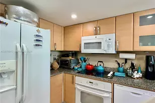 2101 Brickell Ave, Miami, FL 33129 - Photo 25