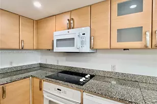 2101 Brickell Ave, Miami, FL 33129 - Photo 17