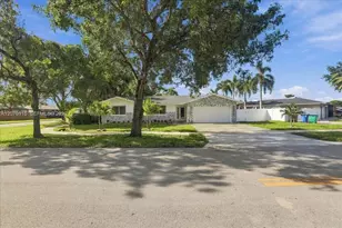 8300 SW 26th Pl, Davie, FL 33328 - Photo 3