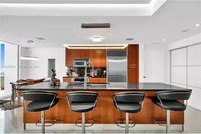901 Brickell Key Blvd #1807, Miami, FL 33131 - Photo 11