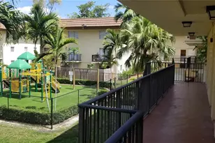 8550 SW 109th Ave, Miami, FL 33173 - Photo 3