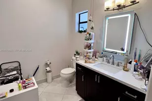 9271 NW 16th St, Pembroke Pines, FL 33027 - Photo 13