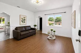 985 SW 10th St, Miami, FL 33130 - Photo 5